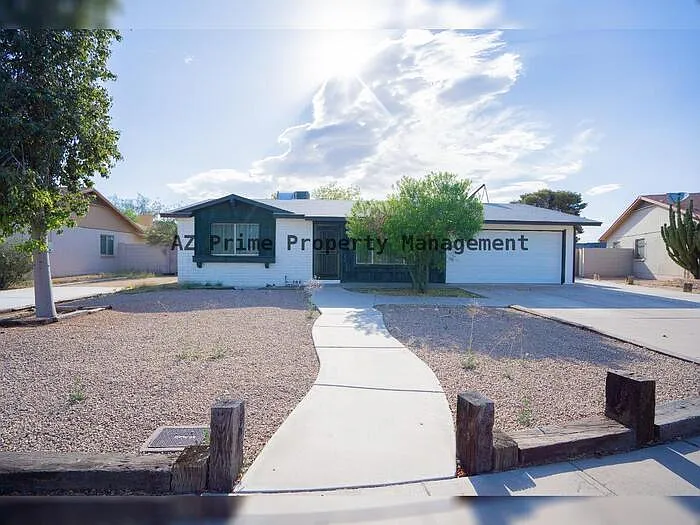 Building Photo - 3142 N 78th Dr