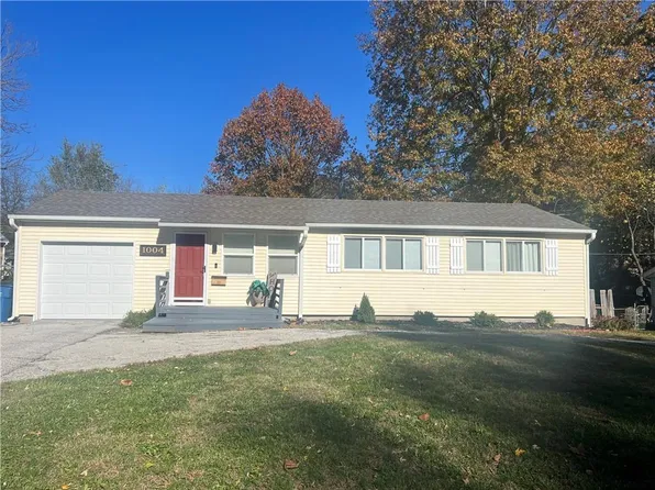 1004 NE Cowden Dr, Kansas City, MO 64118