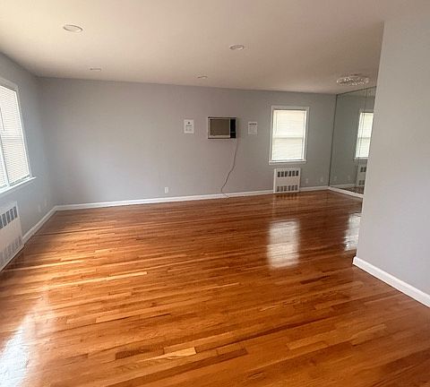 2nd image of 83-32 268th St Floor 1