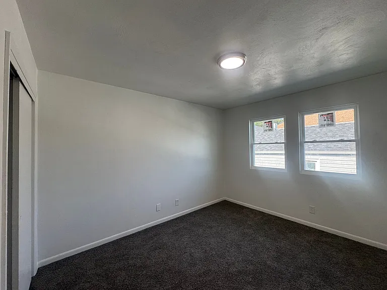 1125 Little Bay Ave — Photo 6