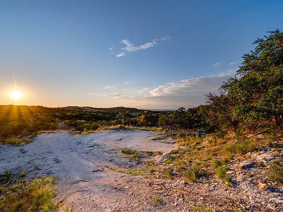 2nd image of 1008 Bell Springs Rd