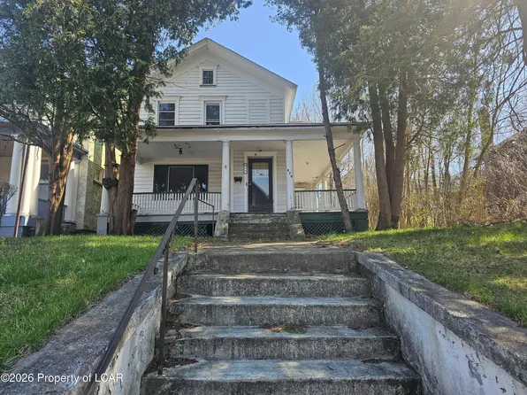 830 Madison Ave, Scranton, PA 18510