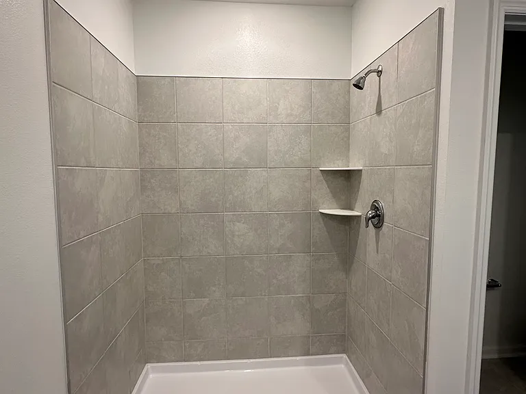4039 Ambrose Ave — Photo 24