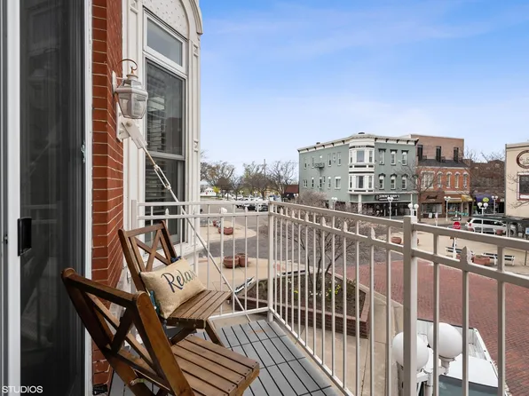 403 State St Unit 3, Saint Joseph, MI 49085