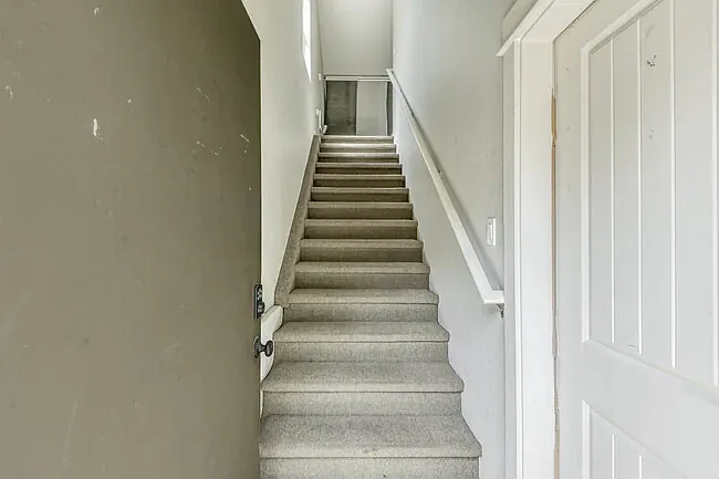 421 5th Ave — Photo 39