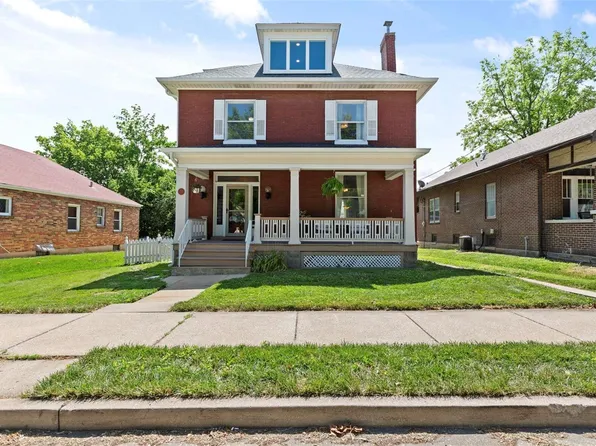 312 N 5th St, Saint Charles, MO 63301