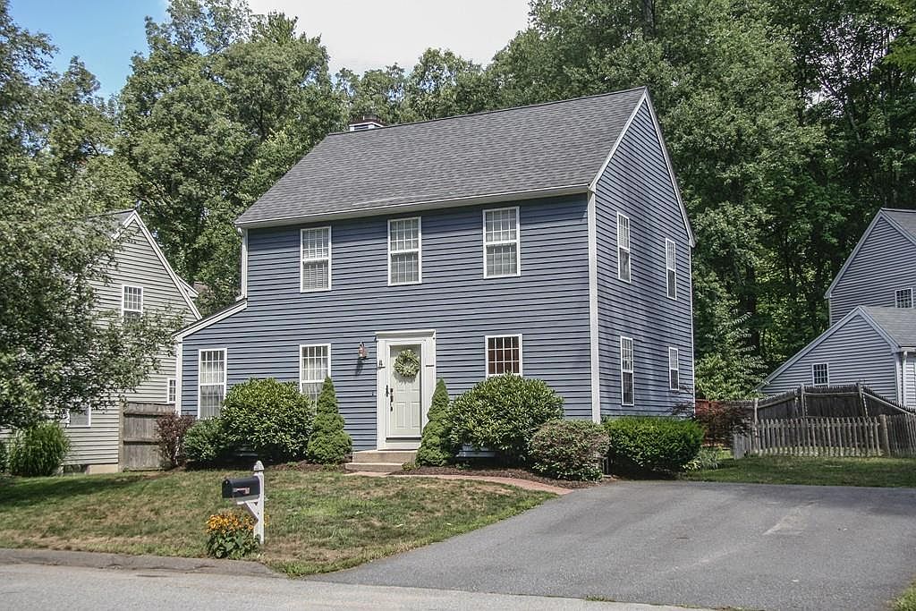 8 Blueberry Ln, Hudson, MA 01749 | Zillow