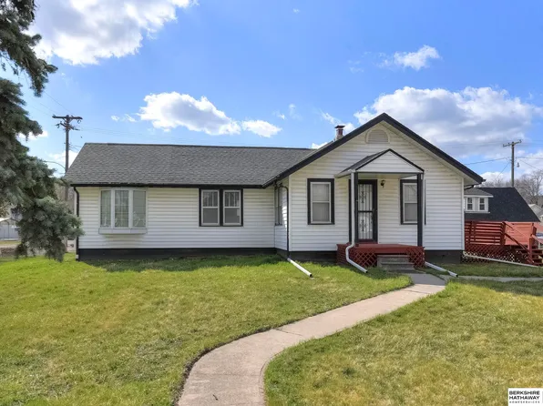 4706 N 16th St, Omaha, NE 68110