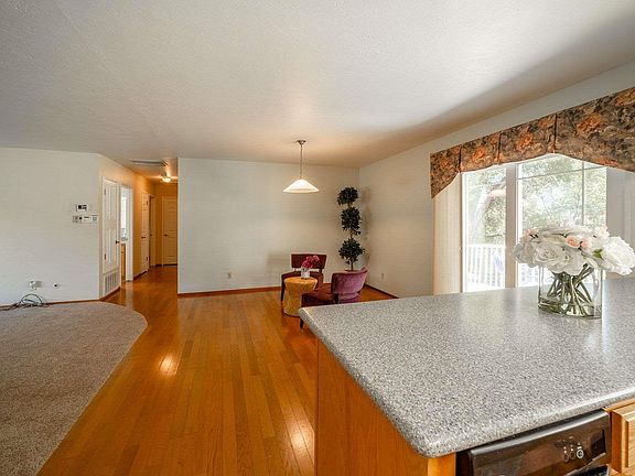 4th image of 19346 Grandview Ct