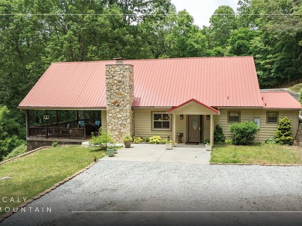 39 Trailwood Lane, Scaly Mountain, NC 28775