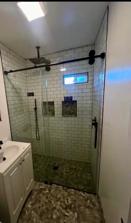 2 bed, 1000 sqft, $3,040 — Photo 4