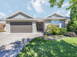 1040 Finch Dr, Sarnia, ON N7S 6A7
