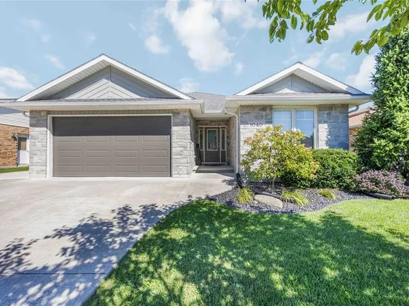 1040 Finch Dr, Sarnia, ON N7S 6A7