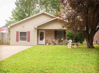10077 Bourbon St, Newburgh, IN 47630