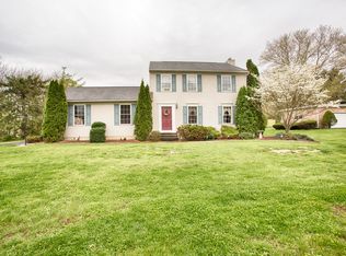 208 Hobson St, Tatamy Borough, PA 18045