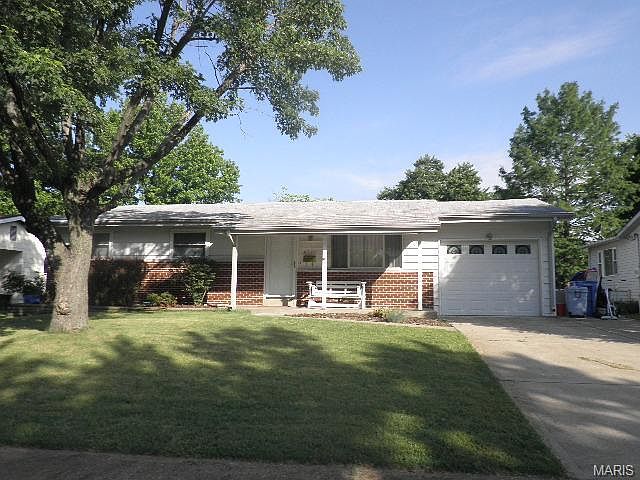 1st image of 2735 Robert Dr