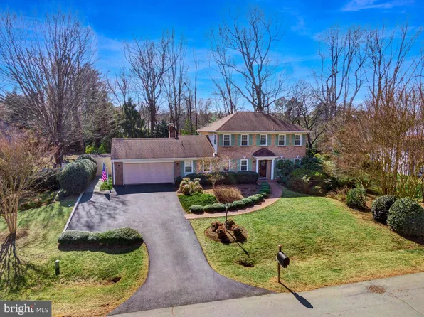 4908 Jasmine Dr, Rockville, MD 20853