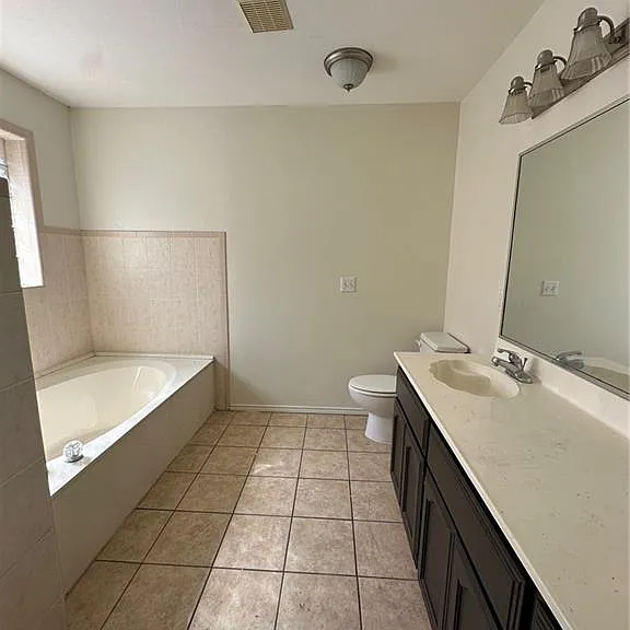 4404 N 27th St — Photo 11