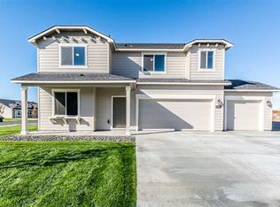 6102 Skeena Ln, Pasco, WA 99301