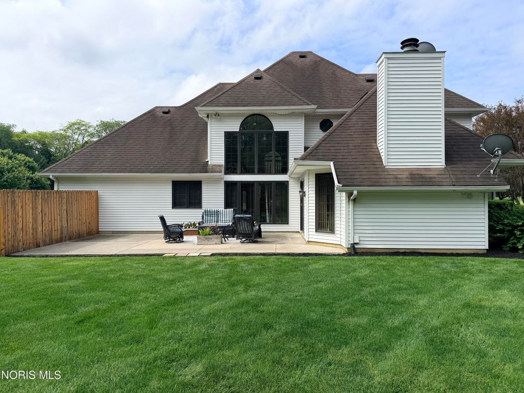 1207 Hidden Brook Dr, Hicksville, OH - View 6