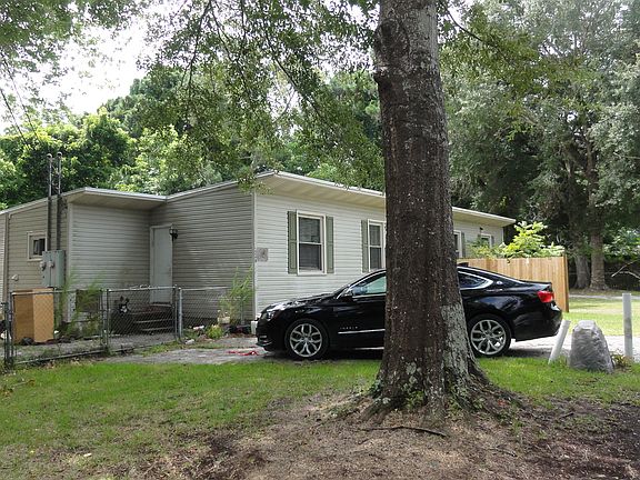 2nd image of 126 Taylor Blvd
