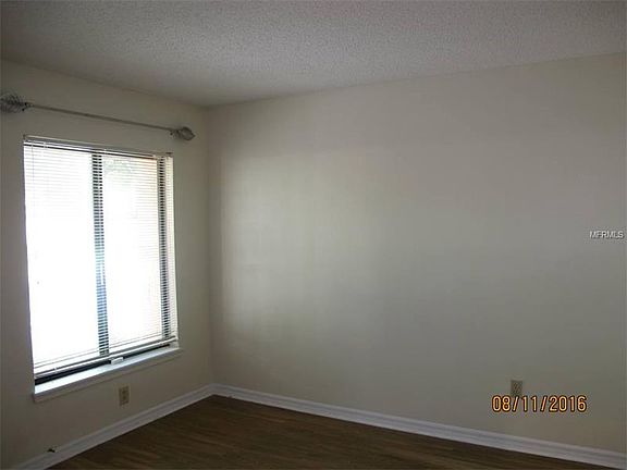 3rd image of 2313 Sun Valley Cir #0