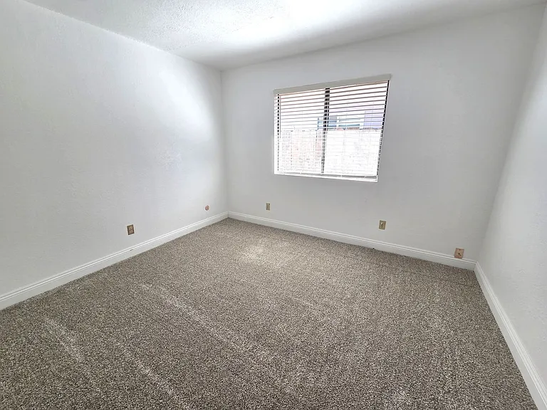 1551 La Vida Ct — Photo 7