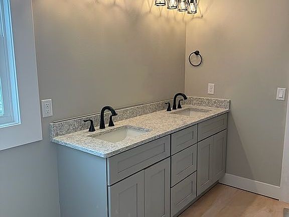 5th image of 2226 Gunn Rd