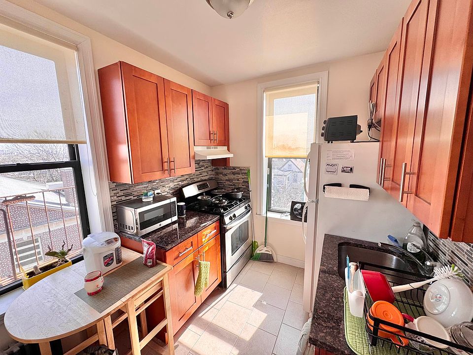 1st image of 54-06 Skillman Ave #4