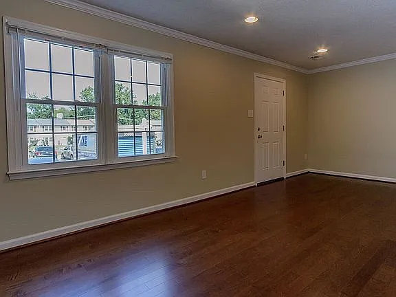 3 bed, 1320 sqft, $2,750 — Photo 4