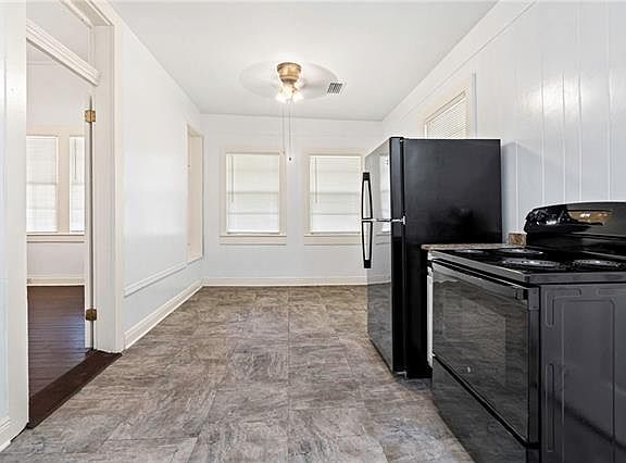 2nd image of 142 Brooklyn Ave APT B