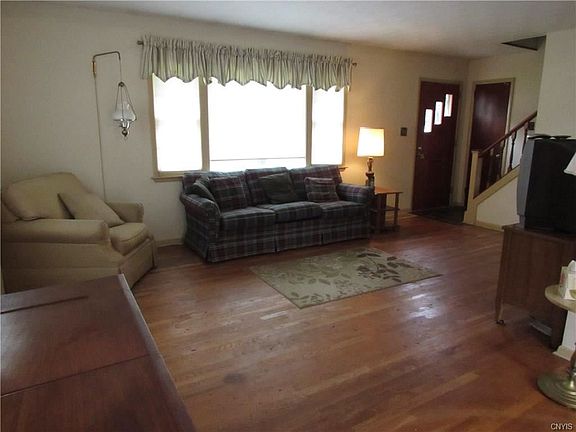 3rd image of 116 Hancock Dr