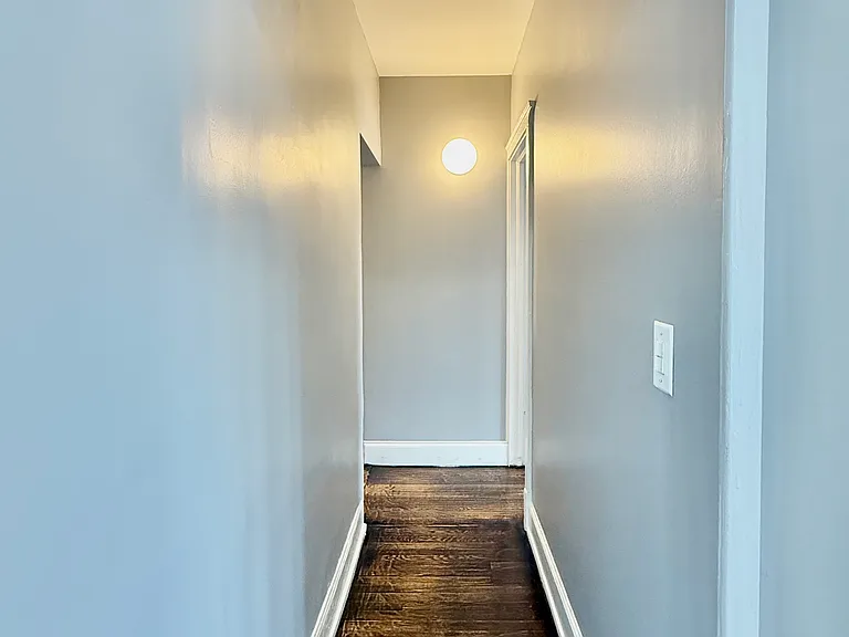2059 W Touhy Ave #1 — Photo 8