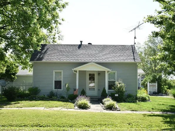 202 Republican St, Keyesport, IL 62253