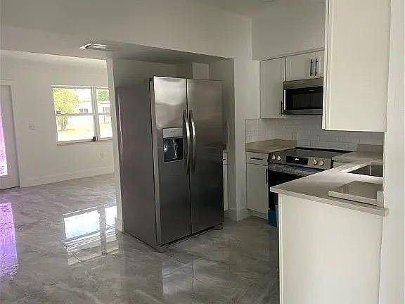 3rd image of 1356 Floral Dr