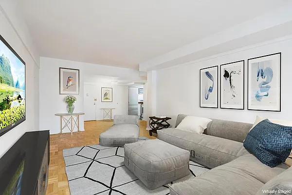 Sold by R New York | media 1
