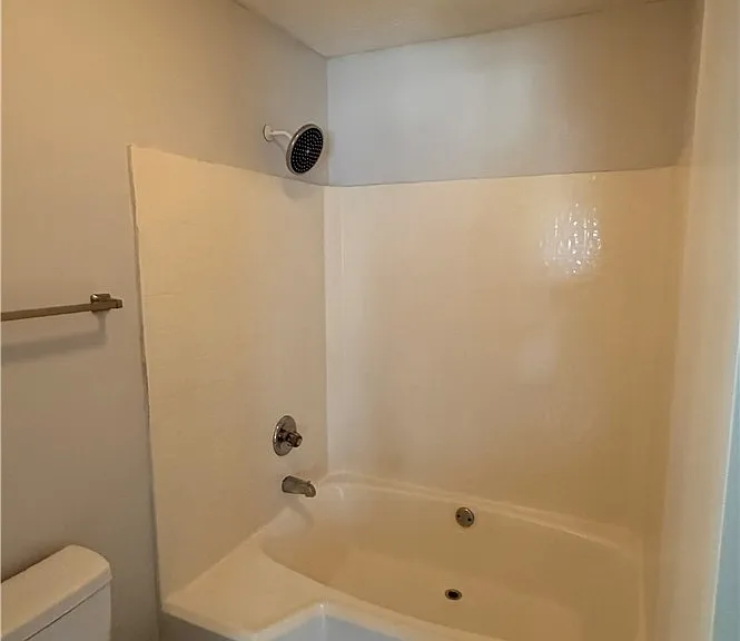 Wood Creek Dr — Photo 11