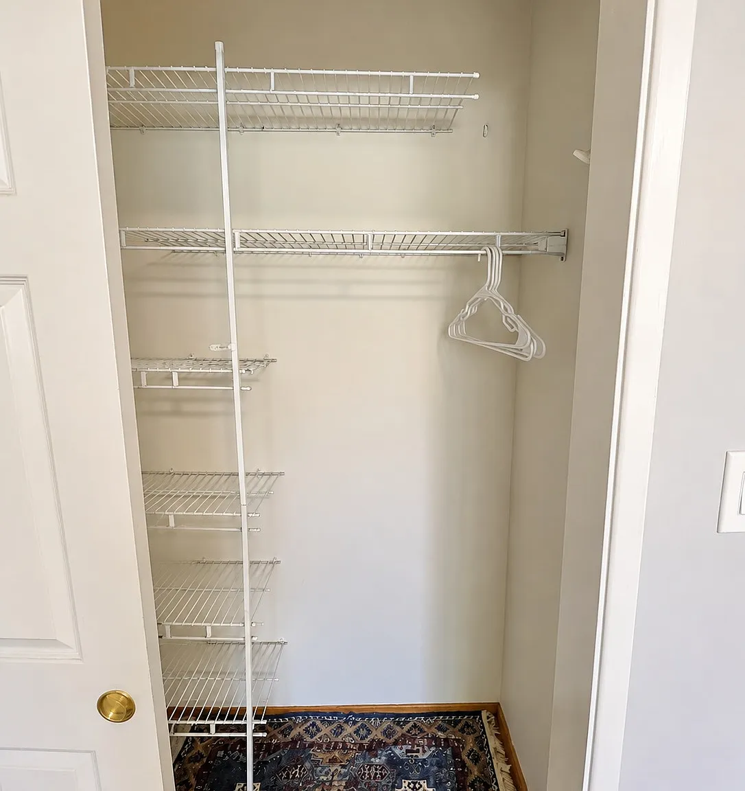 5 bed, 2400 sqft, $1,250 — Photo 4