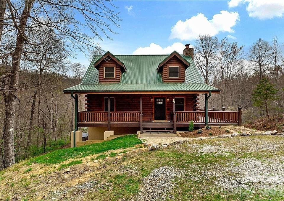 1st image of 552 Lake Rd