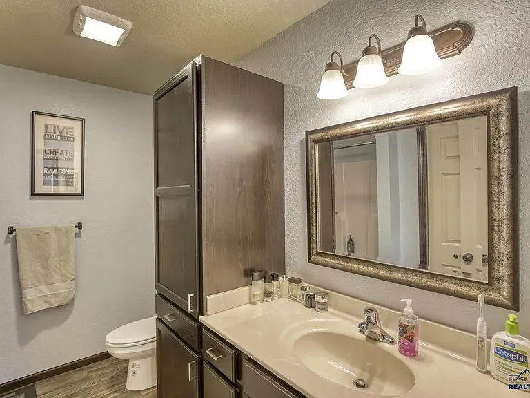 2915 Hutt Ct — Photo 17