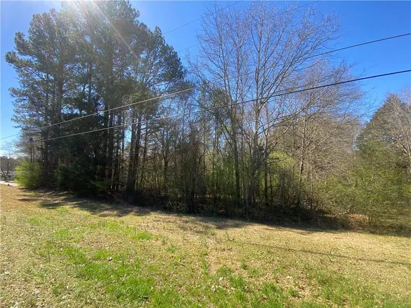 35 Claude Brewer Rd, Loganville, GA 30052