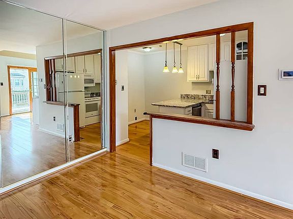 2nd image of 502 4th St