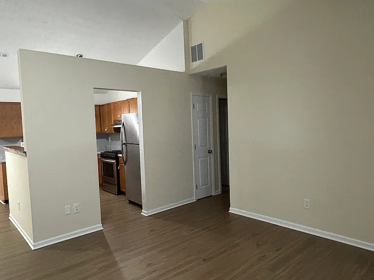 5538 Summer Ln #2 — Photo 11
