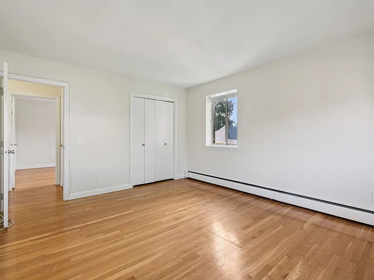 Gardner Street Apartments — Photo 49