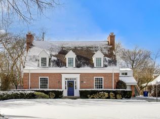909 Locust Rd, Wilmette, IL 60091