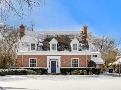 909 Locust Rd, Wilmette, IL, 60091