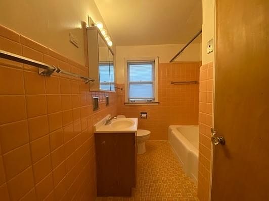 5th image of 531 N Lombard Ave #1