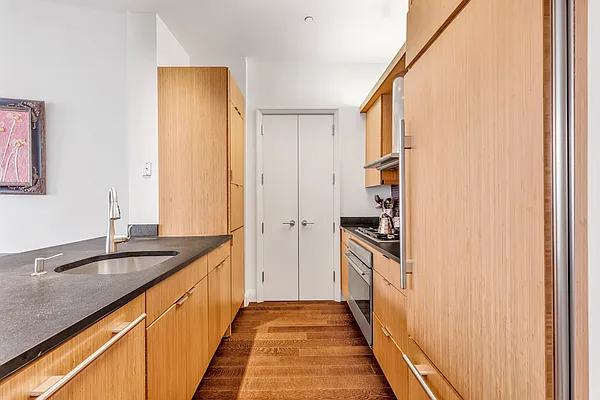 Sold by R New York | media 24