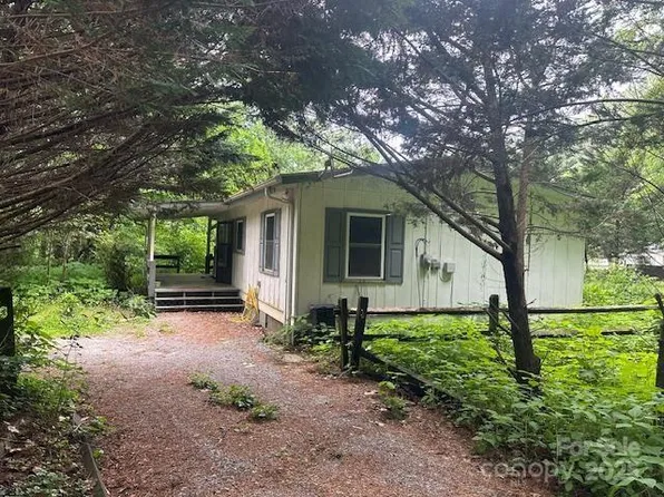 237 E View Rd, Sylva, NC 28779