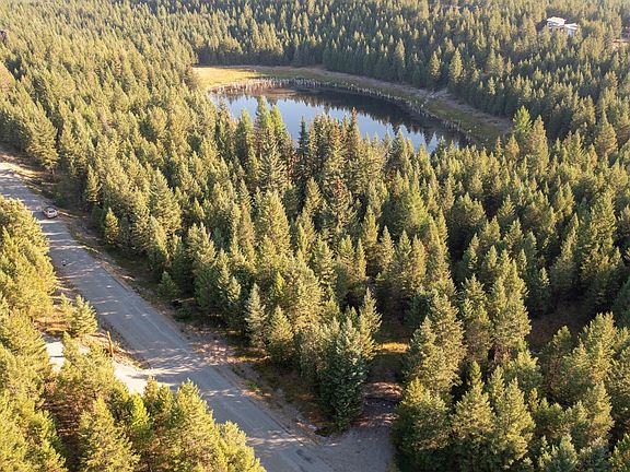5th image of 16 Evergreen Dr